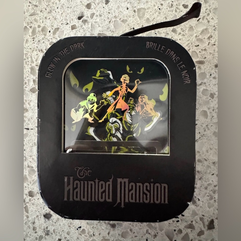 Disney Parks The Haunted Mansion Glow In The Dark Hitchhiking Ghosts Pin